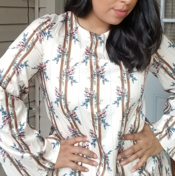 OUT OF THE WOODS CREAM FLORAL SHIFT DRESS - Picture 9 of 9